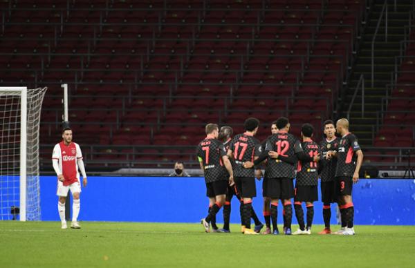 Hậu vệ Ajax phản lưới nhà giúp Liverpool có chiến thắng tối thiểu