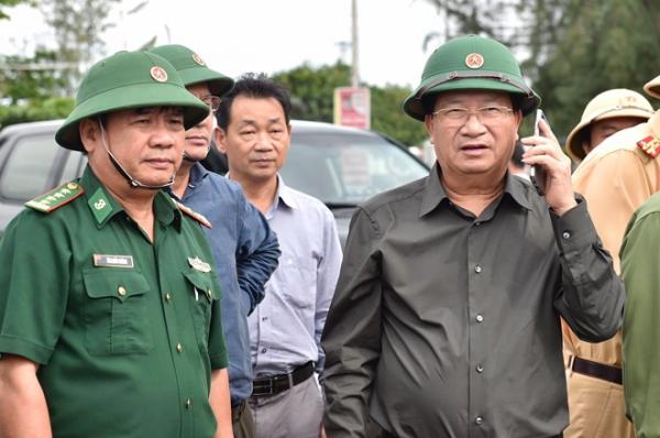Phó Thủ tướng Trịnh Đình Dũng chỉ đạo ứng phó bão tại tiền phương