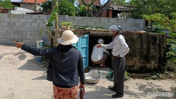 Người dân Quảng Nam dọn hầm, dự trữ đồ ăn tránh bão số 9