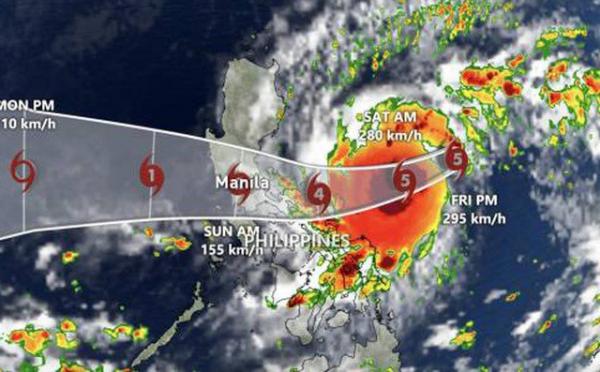 Clip siêu bão Goni càn quét Philippines với sức gió mạnh 225km/h, có lúc giật đến 305km/h