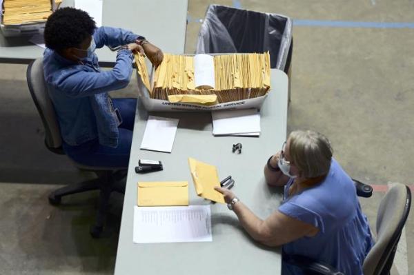 Bầu cử Mỹ: Hàng trăm vali phiếu bầu bị bỏ quên ở quần đảo Puerto Rico