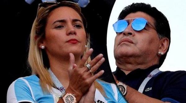 Ngư‌ời tìn‌h cuối cùng của Maradona bật khóc vì bị cấm vào lễ viếng: Tôi nợ anh ấy một lời từ biệt