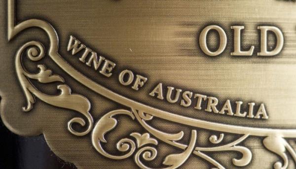 Căng thẳng leo thang, Trung Quốc mạnh tay áp thuế lên rượu vang Australia