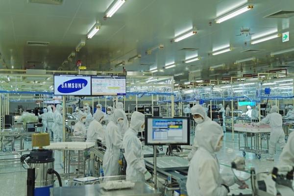 Apple và Samsung sang Việt Nam, Trung Quốc hốt hoảng