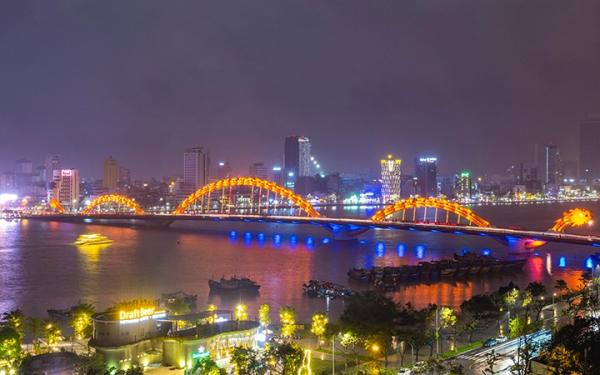 Tô cam hai cây cầu biểu tượng của thành phố Đà Nẵng