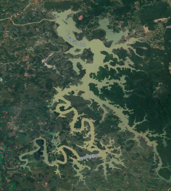 Dân mạng thi nhau tìm kiếm dòng sông ở Việt Nam nhìn như chú rồng khổng lồ trên Google Maps