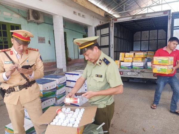 Ngăn chặn 12.300 sản phẩm thuốc bảo vệ thực vật nhập lậu đang “trên đường” về Hà Nội