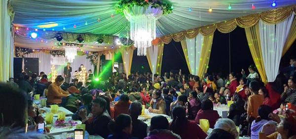 Công Phượng mời cưới ở quê hơn trăm mâm “gây sốt”: Cả làng rộn ràng dự tiệc