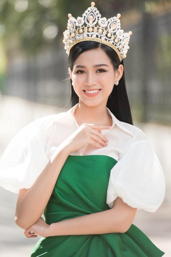 Nhan sắc thời “còn phèn” của Hoa hậu Đỗ Thị Hà