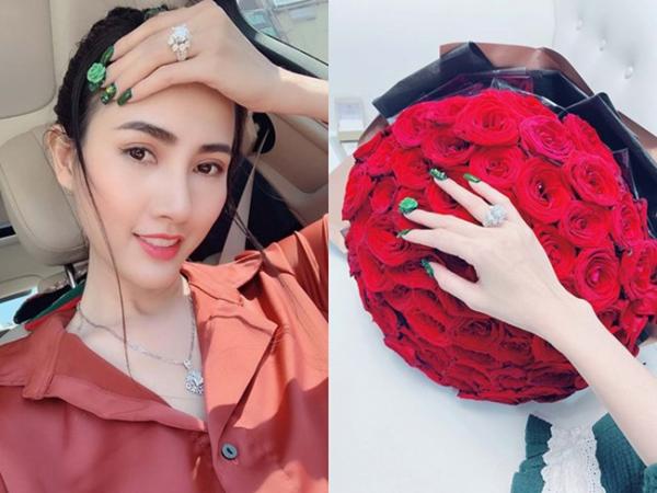 Hoa hậu quê Tiền Giang được bạn trai về tận nhà tặng nhẫn kim cương 5,5 tỷ