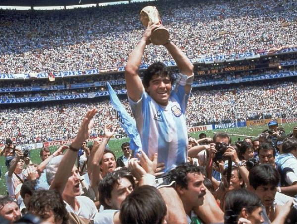 Diego Armando Maradona: Bí ẩn về một thần tượng bất diệt