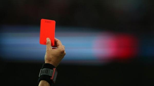Các ông “bầu” ở V-League có thể bị phạt thẻ đỏ