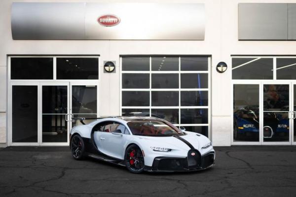 Siêu phẩm đường đua Bugatti Chiron Pur Sport chính thức đến tay khách hàng