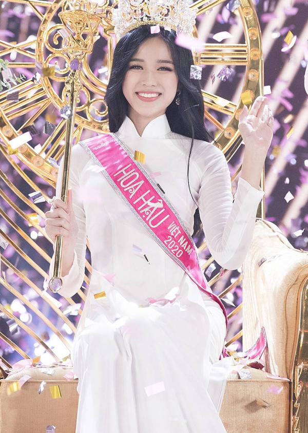 Khám phá cơ ngơi rộng lớn ở quê nhà của Hoa hậu Đỗ Thị Hà