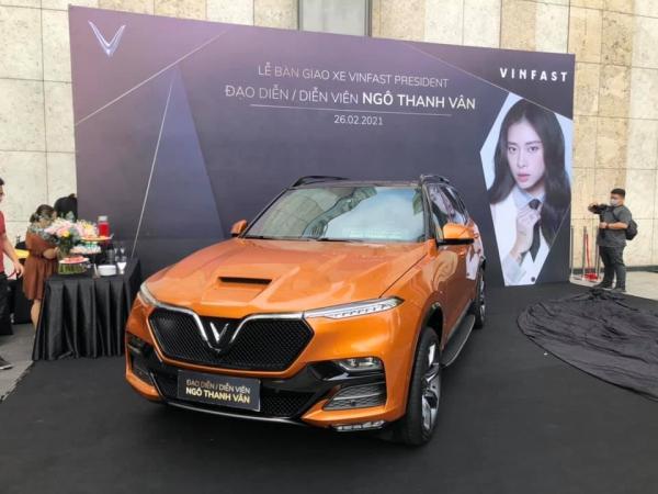 “Đả nữ” Ngô Thanh Vân nhận “xe chủ tịch” VinFast President vào đúng ngày sinh nhật