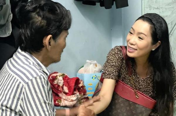 Trịnh Kim Chi: Thương Tín khóc khi xem danh sách có người ủng hộ 15.000 - 20.000 đồng