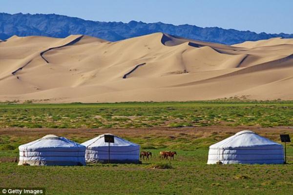 Mongolia attracts tourists by things like this