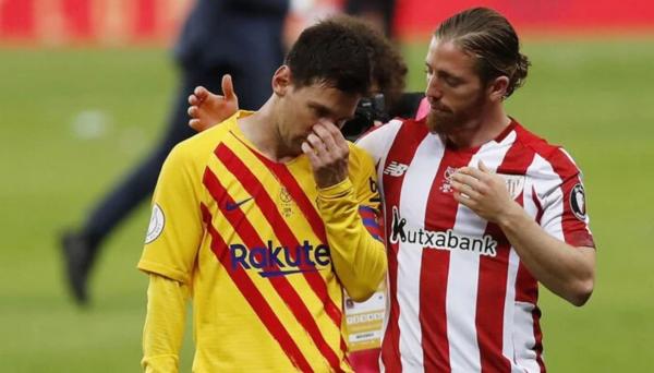 Báo chí Tây Ban Nha nài nỉ siêu sao Messi ’hãy nói tôi sẽ ở lại…’