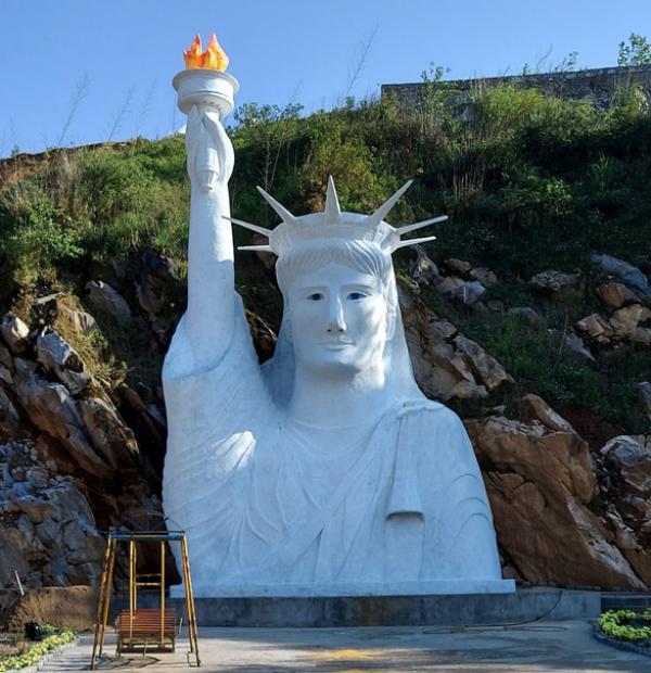 Chủ tượng “Nữ thần Tự do” bị ‘ném đá’ ở Sa Pa: Sinh con đâu ai mong nó thành quỷ sứ