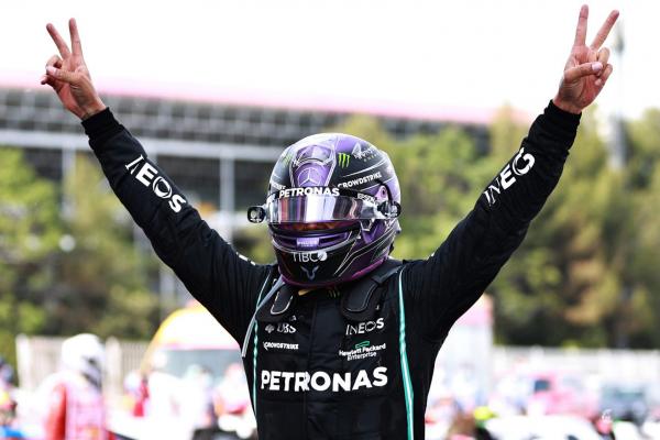 Mercedes chứng tỏ sức mạnh tại GP Tây Ban Nha