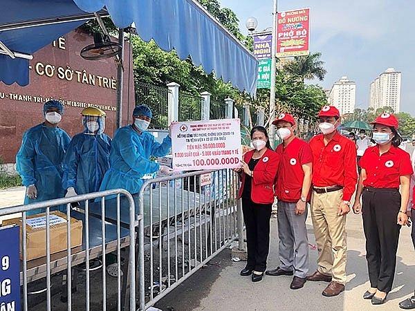 Hội Chữ thập đỏ Việt Nam hỗ trợ bệnh viện K Tân Triều chống dịch