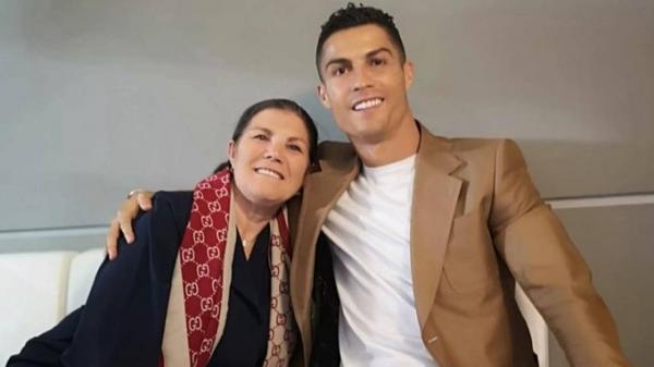 Mẹ muốn Ronaldo trở về Sporting Lisbon