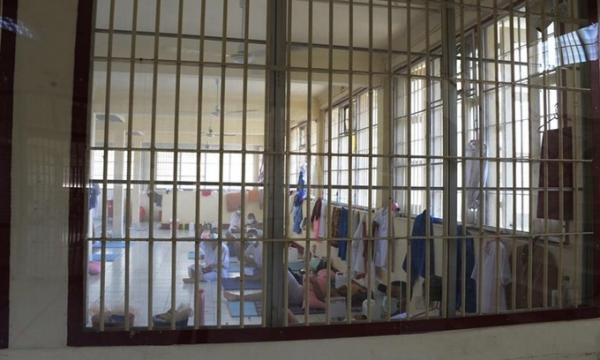Thái Lan báo động tình trạng lây nhiễm Covid-19 trong trại giam