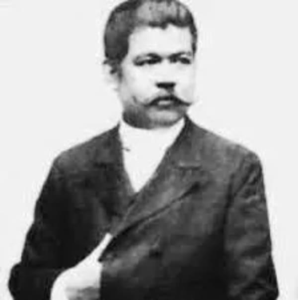 Was marcelo h. del pilar greater than jose rizal?