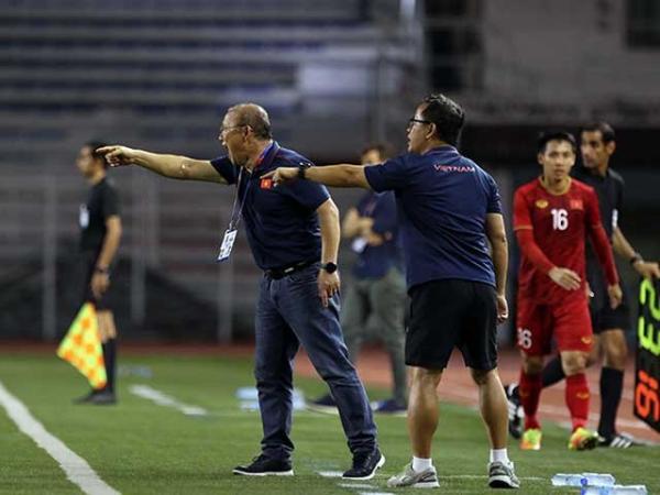 Tại sao HLV Park Hang Seo bị “treo giò” trong trận gặp UAE?