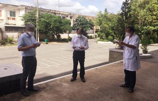Đoàn Bộ Y tế làm việc với bệnh viện bệnh Nhiệt đới TP Hồ Chí Minh