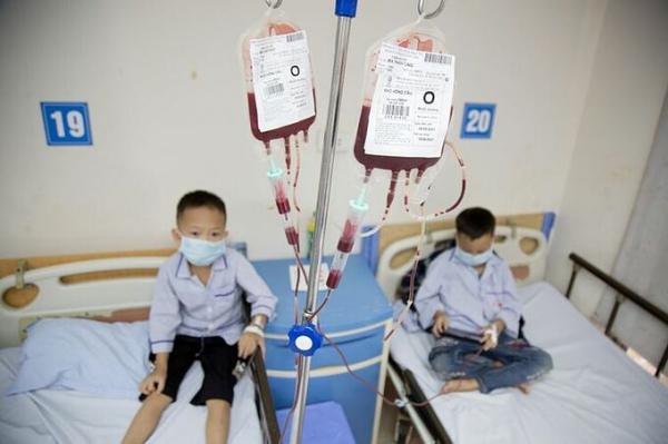 Covid-19 khiến nhiều bệnh viện thiếu máu