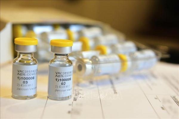 Malaysia cấp phép sử dụng khẩn cấp vaccine của CanSino và Johnson và Johnson