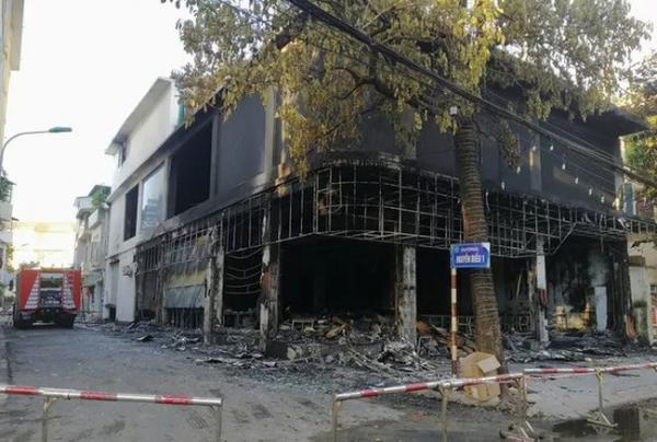 6 người thiệt mạng trong vụ cháy thiêu rụi phòng trà giữa đêm
