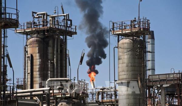 Giá dầu châu Á tăng chiều 15/6 khi triển vọng nguồn cung từ Iran mờ nhạt