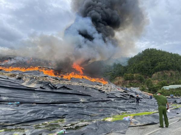 Hé lộ nguyên nhân vụ cháy tại bãi rác lớn nhất TP Đà Nẵng