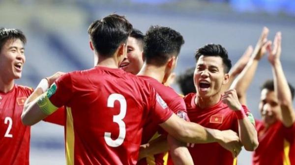 Các tuyển thủ Việt Nam diện vest tôn body chuẩn “dân thể thao”