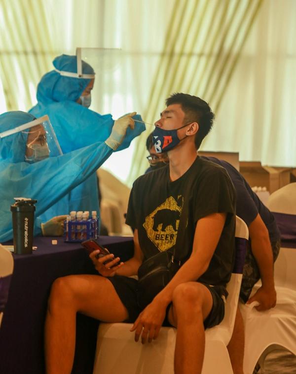 Toàn bộ cầu thủ và nhân sự VBA tại Nha Trang đều có kết quả xét nghiệm âm tính lần 1 với SARS-CoV-2