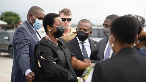 Vợ cố tổng thống Haiti bất ngờ về nước