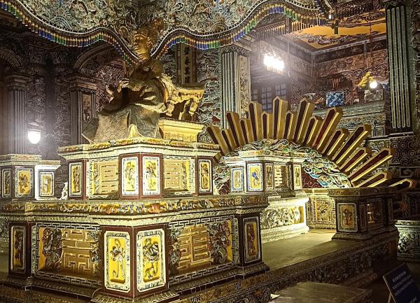 Chiếc ngai vàng của hoàng đế triều Nguyễn