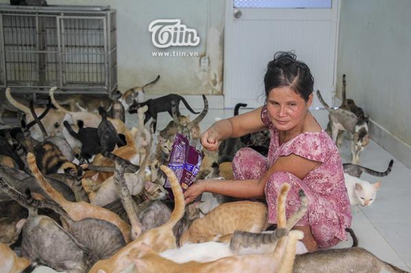 Gặp lại ‘người đàn bà điên’ cưu mang mèo hoang ở Sài Gòn: Chấp nhận đơn độc, cắt đứt mọi liên lạc với người thân