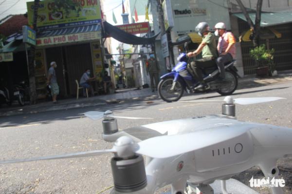 Đà Nẵng thử nghiệm bay flycam để giám sát “ai ở đâu ở yên đó” trong các hẻm