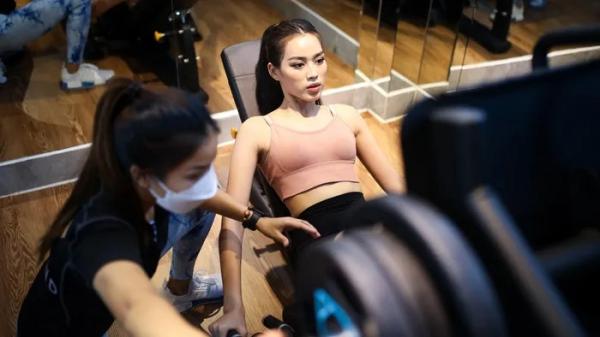 Ngày tập luyện 16 tiếng của Đỗ Thị Hà cho cuộc thi Hoa hậu Thế giới