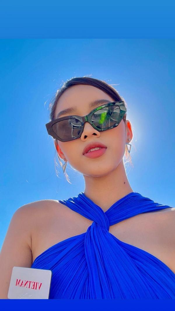 Hoa hậu Đỗ Thị Hà tươi tắn đi phơi nắng, ghi điểm với việc cho Hoa hậu Trung Quốc mượn đồ