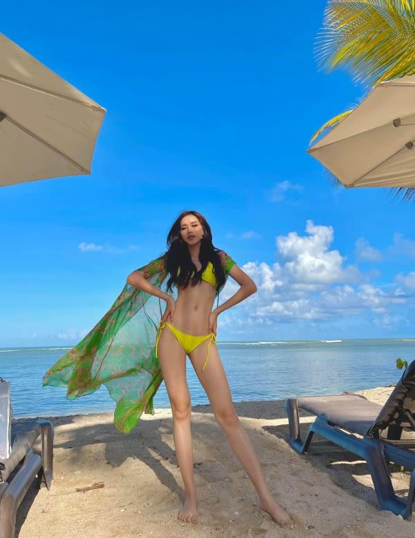 Đỗ Thị Hà đăng ảnh bikini khiến fan “không thể rời mắt”