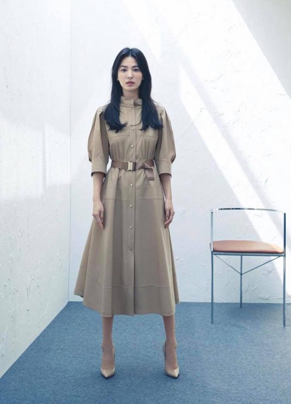 Song Hye Kyo hóa quý cô công sở
