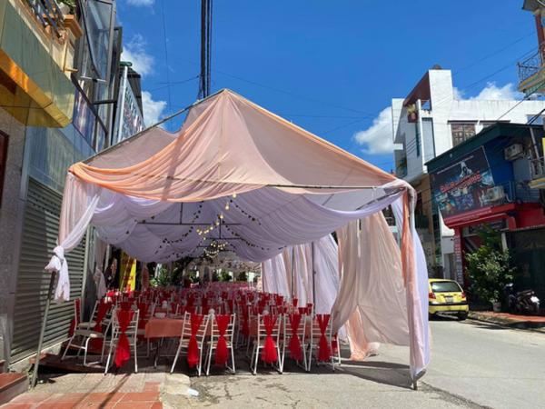Vụ “bỏ bom” 150 mâm cỗ cưới ở Điện Biên: Chủ nhà hàng khởi kiện cô dâu vì 1 năm trôi qua không chịu đền bù