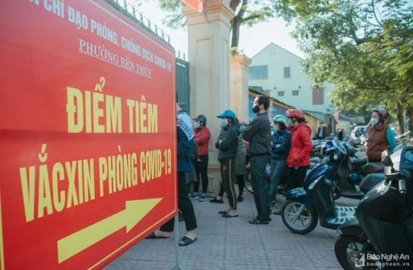 Địa phương đầu tiên của Nghệ An tổ chức tiêm vaccine cho học sinh THCS