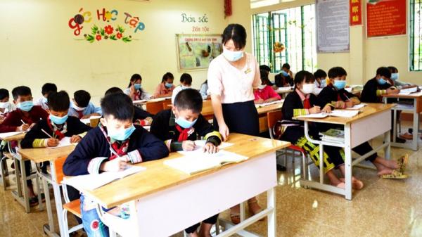 Dịch COVID-19: Hàng loạt trường học ở Lào Cai dừng dạy học trực tiếp từ ngày 6/12