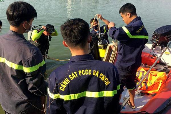 Điều tra vụ người đàn ông t‌ử von‌g tại hồ Công viên Văn Lang tỉnh Phú Thọ