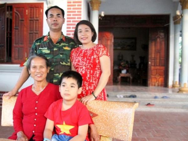 Bắc Giang: Người mẹ của 4 thạc sĩ